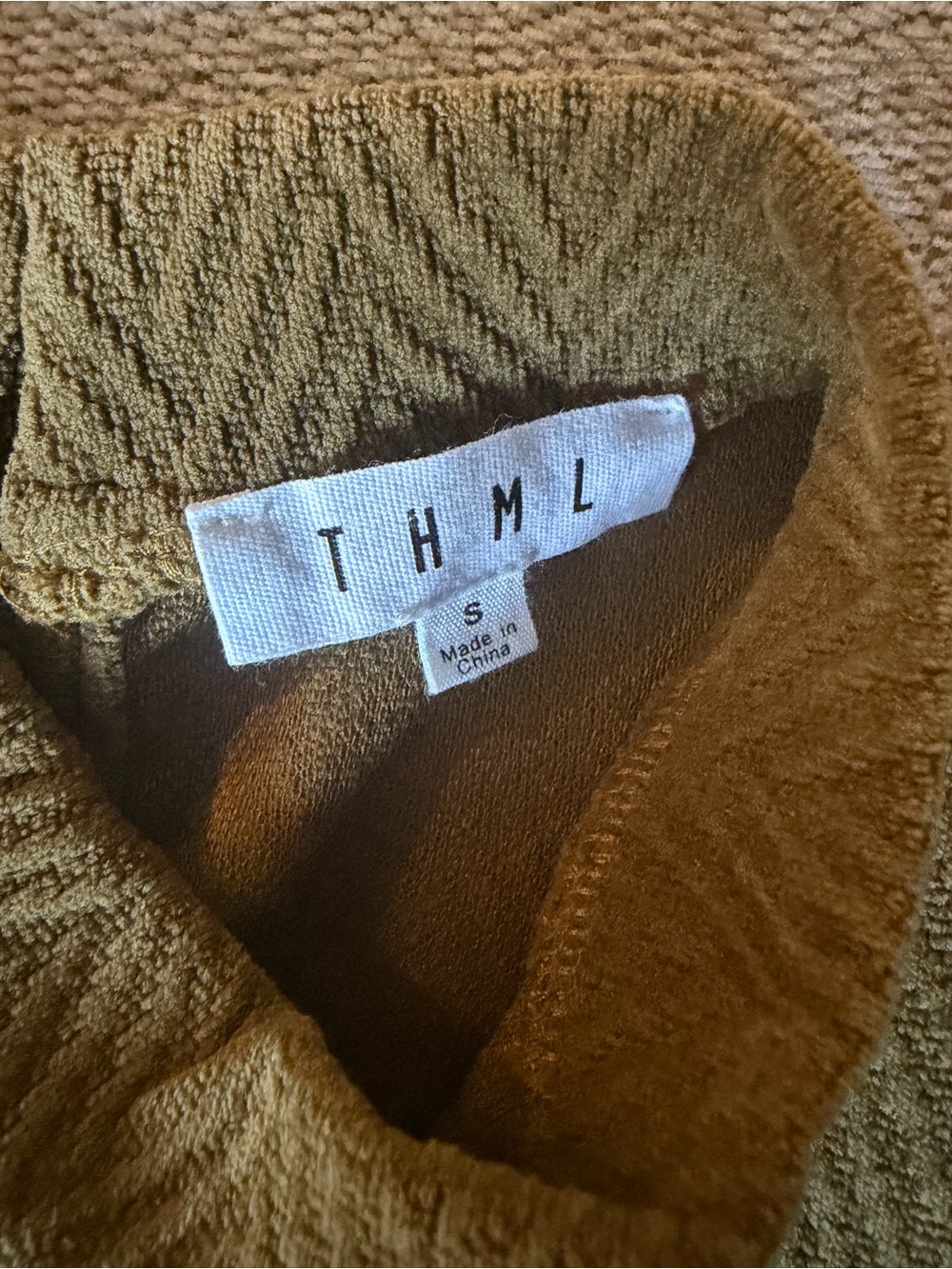 THML Olive Green Herringbone Puff Sleeve Top - Size Small - Picture 3 of 3
